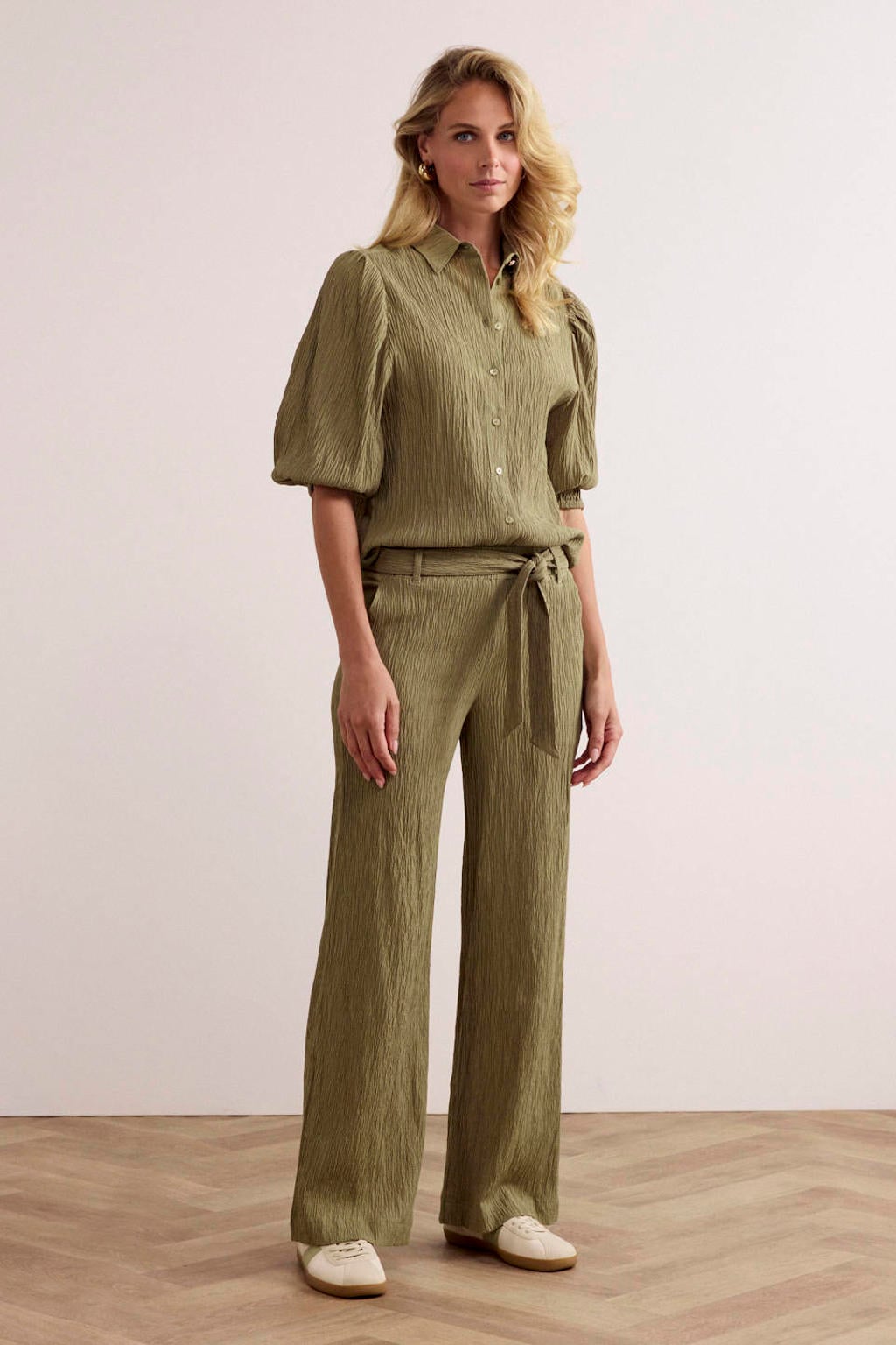 Groene dames Tramontana straight high waist broek van viscose met elastische tailleband en effen