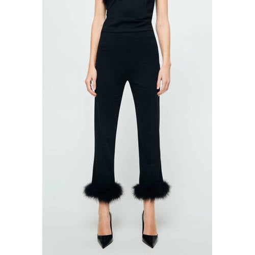 Mango [[Clusterkenmerk Pasvorm/fit]] regular waist capri zwart afbeelding
