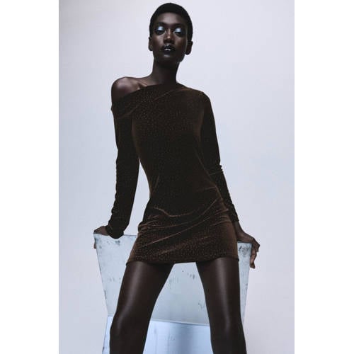 Mango fluwelen one shoulder jurk met glitter donkerbruin afbeelding