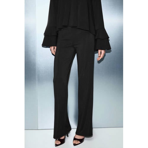 Mango [[Clusterkenmerk Pasvorm/fit]] regular waist casual broek zwart afbeelding