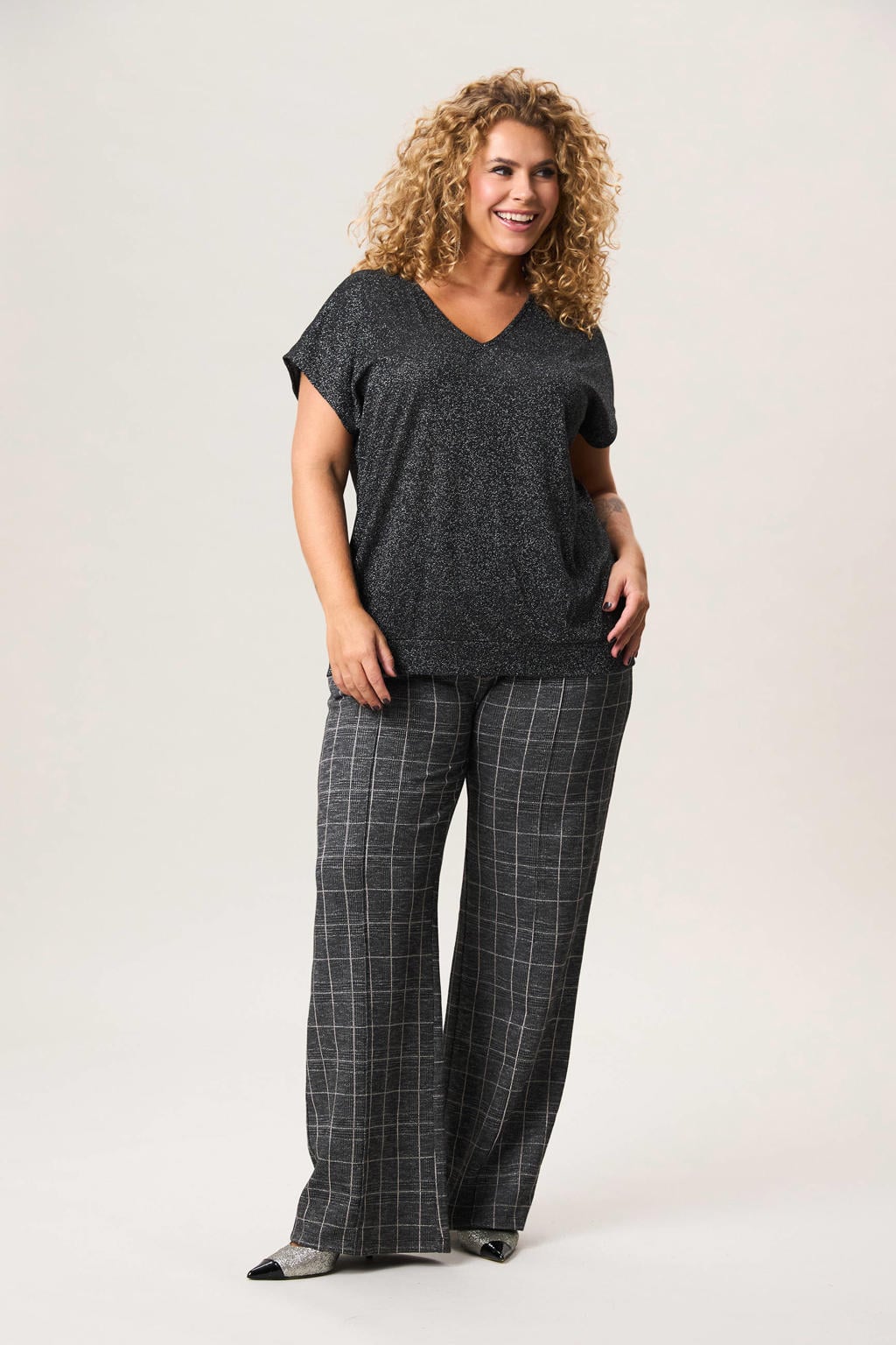 Zwart en zilverkleurige dames Miss Etam Plus glitter top van polyester met effen, korte mouwen en lurex