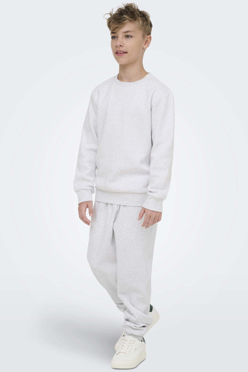 Lichtgrijze jongens ONLY & SONS JUNIOR regular joggingbroek super melange van katoen met elastische tailleband met koord en effen