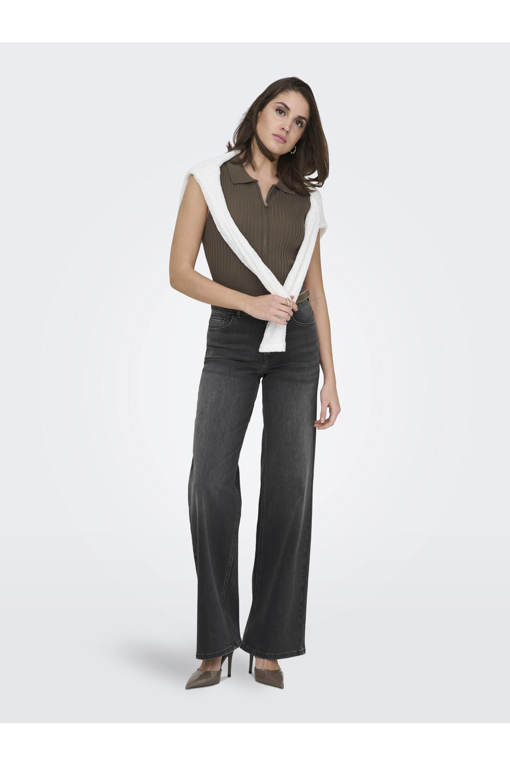 Black denim dames ONLY high waist wide leg jeans black van denim met rits- en knoopsluiting en effen
