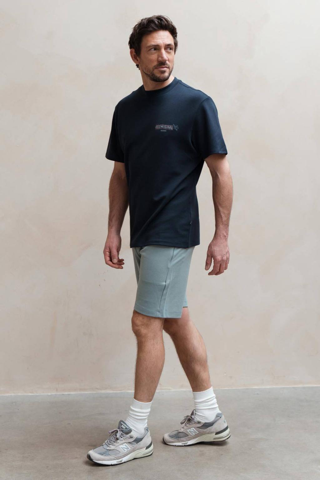 Donkerblauwe heren Kultivate regular T-shirt met backprint, korte mouwen, ronde hals en borduursels