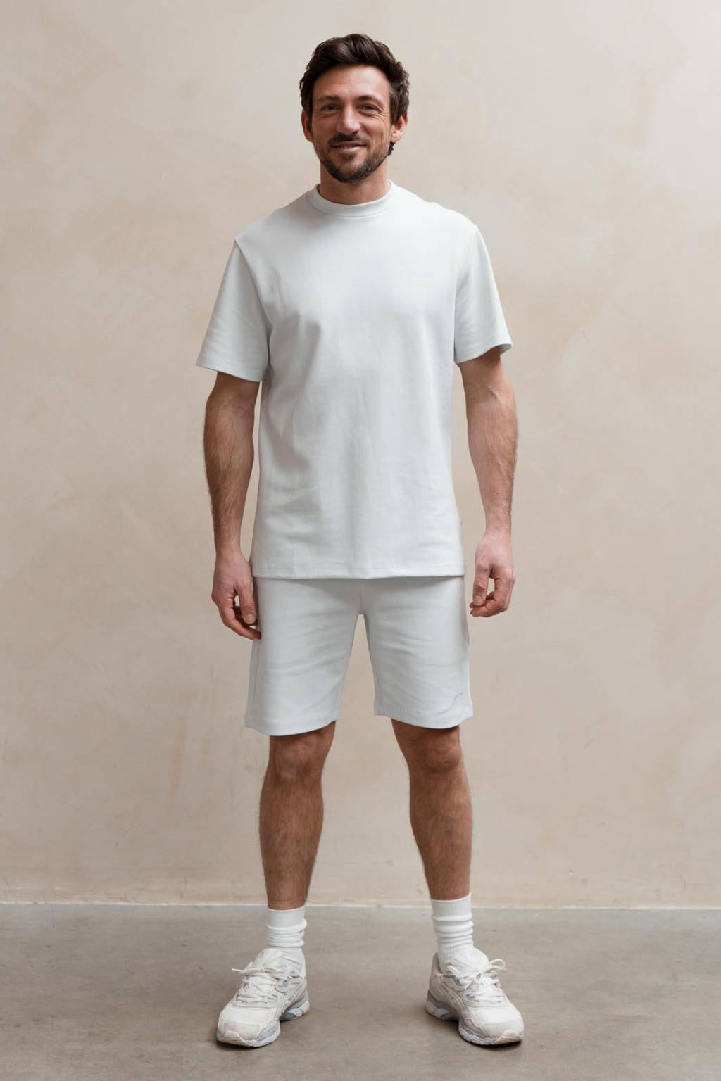 Lichtblauwe heren Kultivate regular T-shirt met effen, korte mouwen en ronde hals