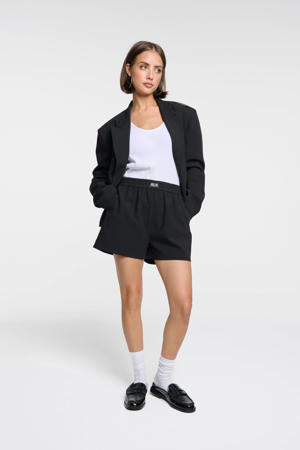 regular waist casual short zwart