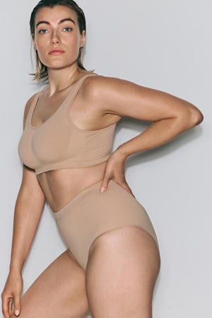medium corrigerende slip Nudda lichtbeige