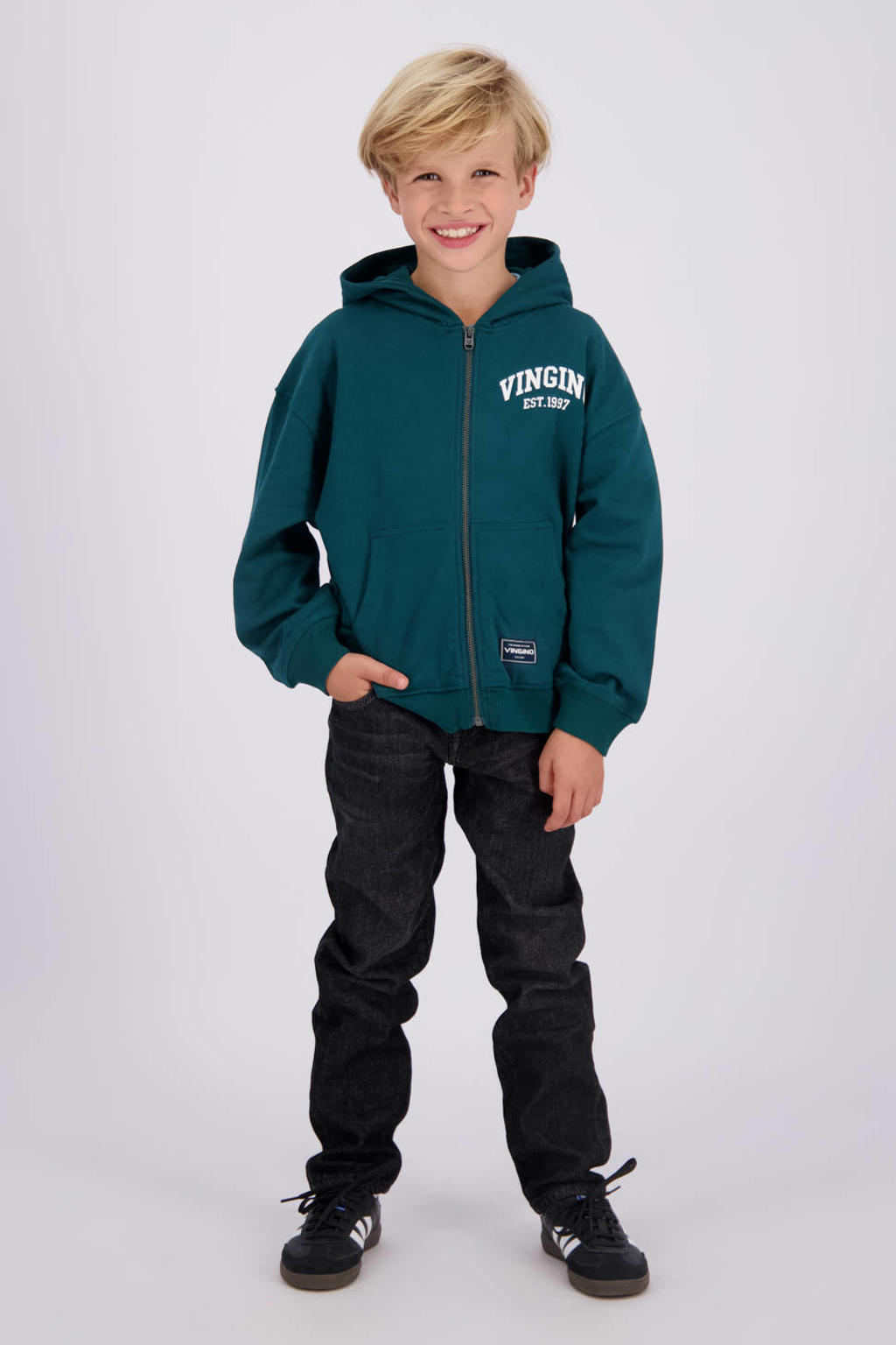 Black denim jongens Vingino straight leg jeans black van denim met rits- en knoopsluiting en effen
