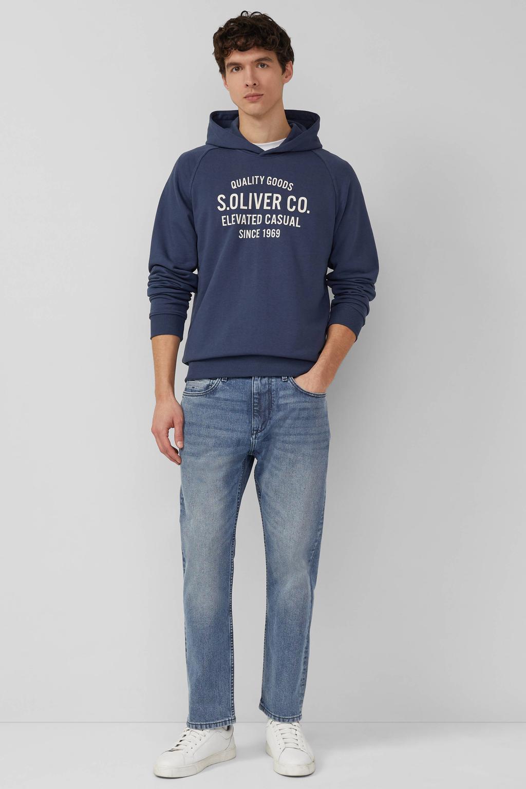 Donkerblauwe heren s.Oliver hoodie van sweat materiaal met printopdruk, lange mouwen en capuchon