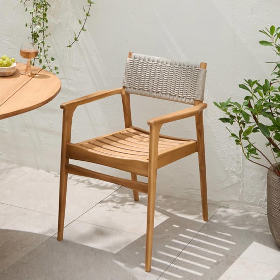 houten eettafelstoelen buiten