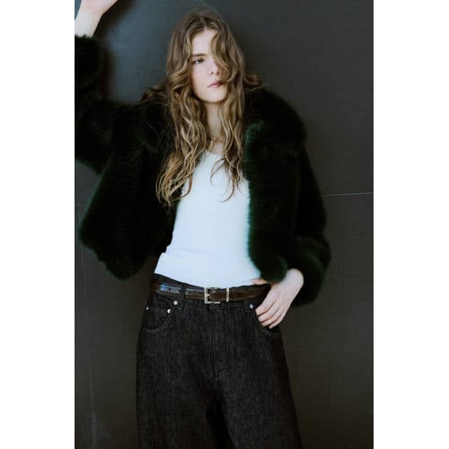 Mango [[Clusterkenmerk Pasvorm/fit]] low waist barrel jeans zwart afbeelding