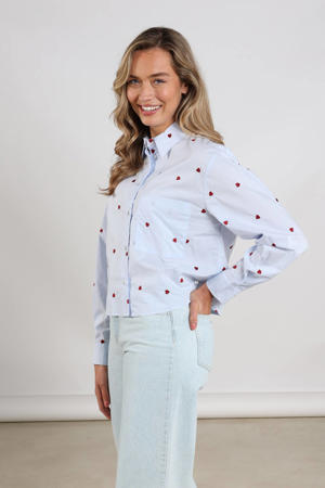 blouse met hartjes lichtblauw