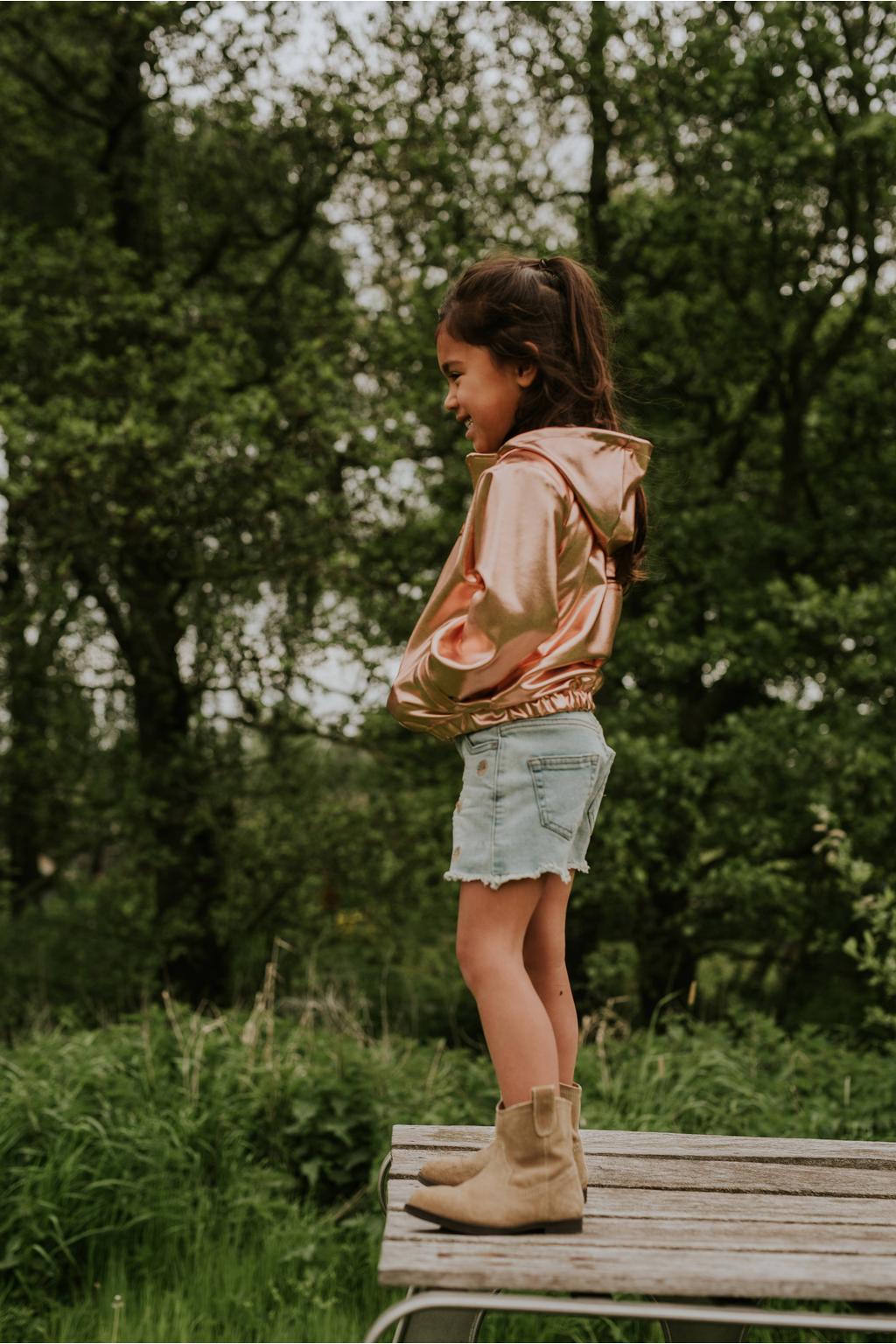 Light blue denim meisjes Koko Noko regular waist short van stretchdenim met loose fit, rits- en knoopsluiting en effen