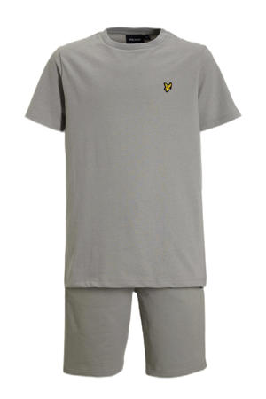 T-shirt + korte broek grijs