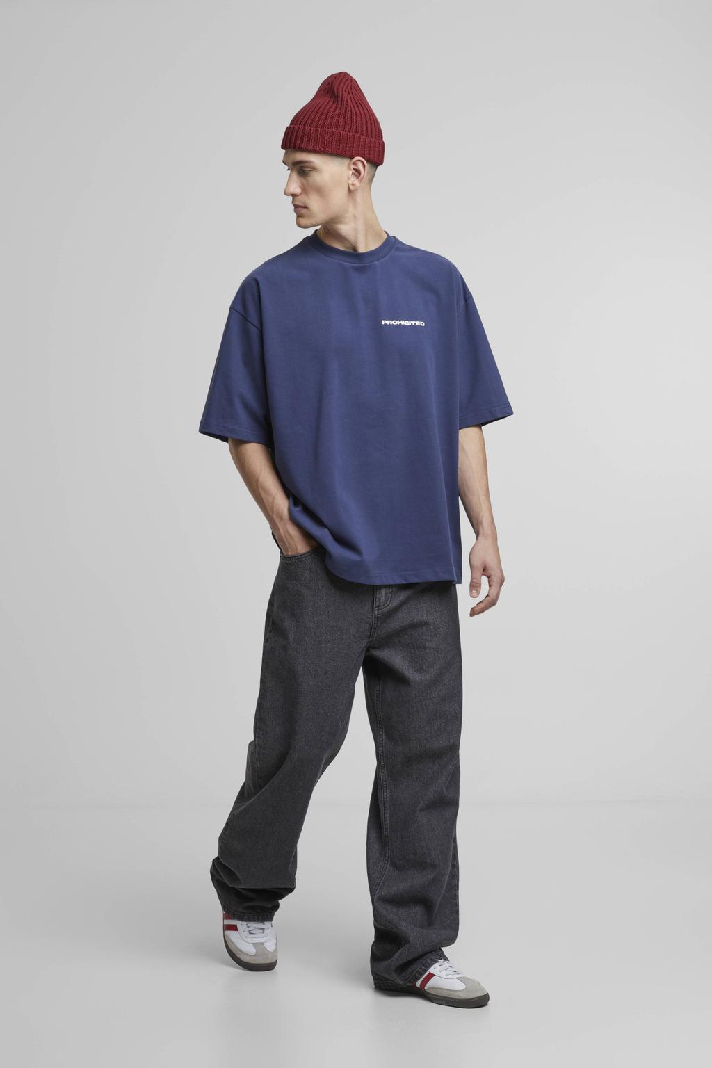 Donkerblauwe heren Prohibited oversized T-shirt van katoen met backprint, korte mouwen en ronde hals