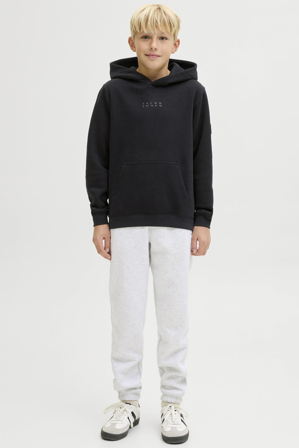 Zwarte jongens JACK & JONES JUNIOR hoodie van sweat materiaal met tekst print, lange mouwen en capuchon