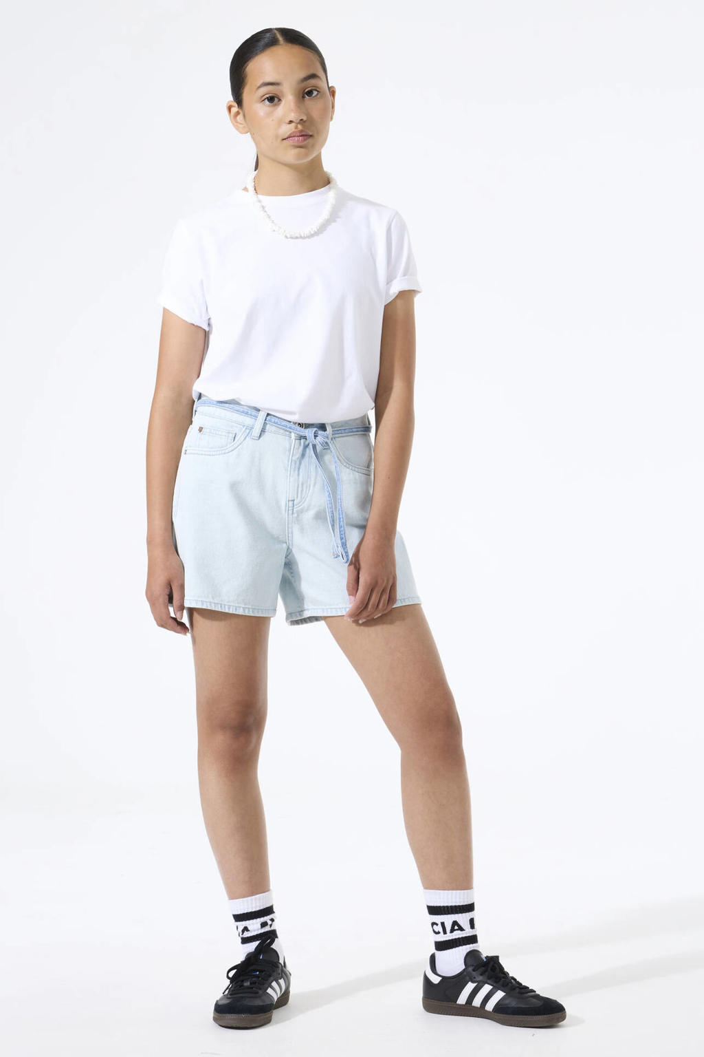 Light blue denim meisjes Garcia relaxed short van denim met high waist, rits- en knoopsluiting en effen