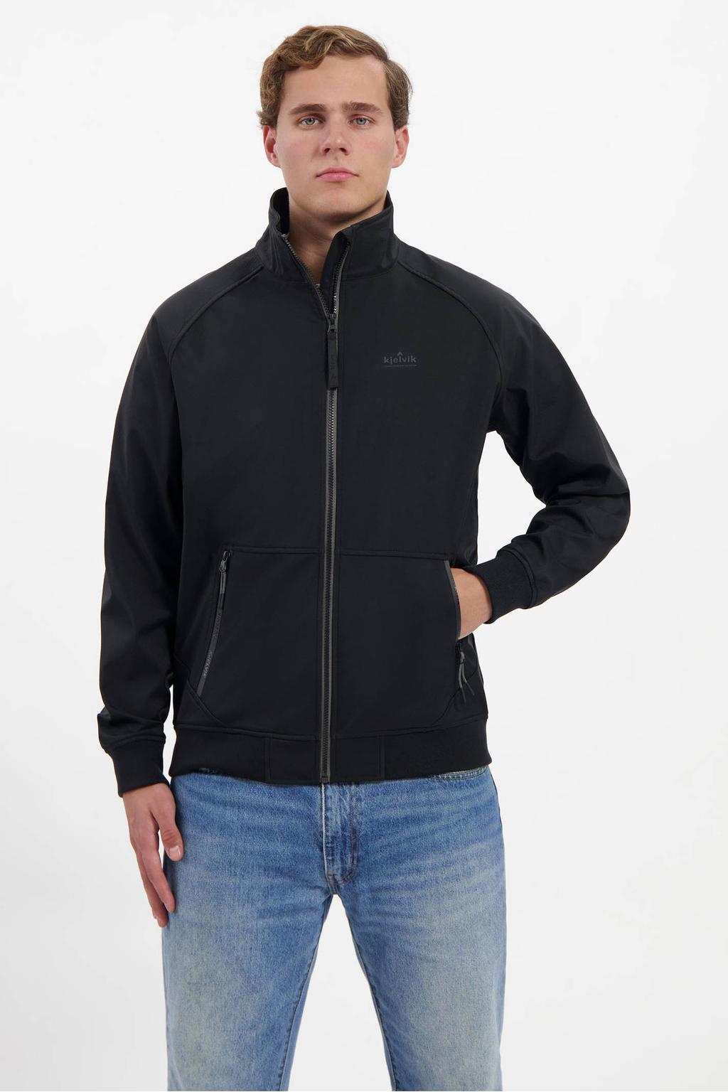 Zwarte heren Kjelvik softshell jas Dionn met lange mouwen, opstaande kraag en ritssluiting