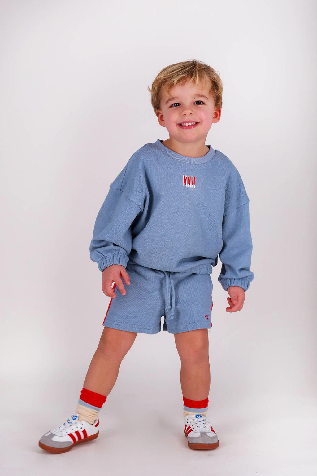 Blauwe jongens The New Chapter loose sweatshort van katoen met regular waist, elastische tailleband met koord en effen