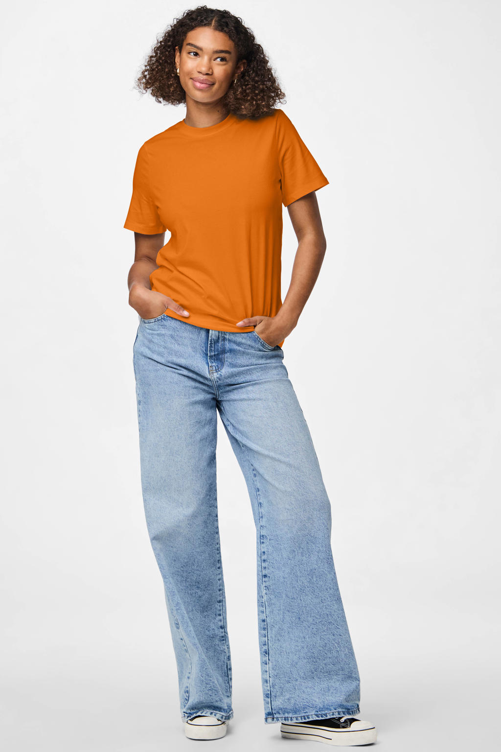 Oranje dames PIECES T-shirt van katoen met effen, korte mouwen en ronde hals