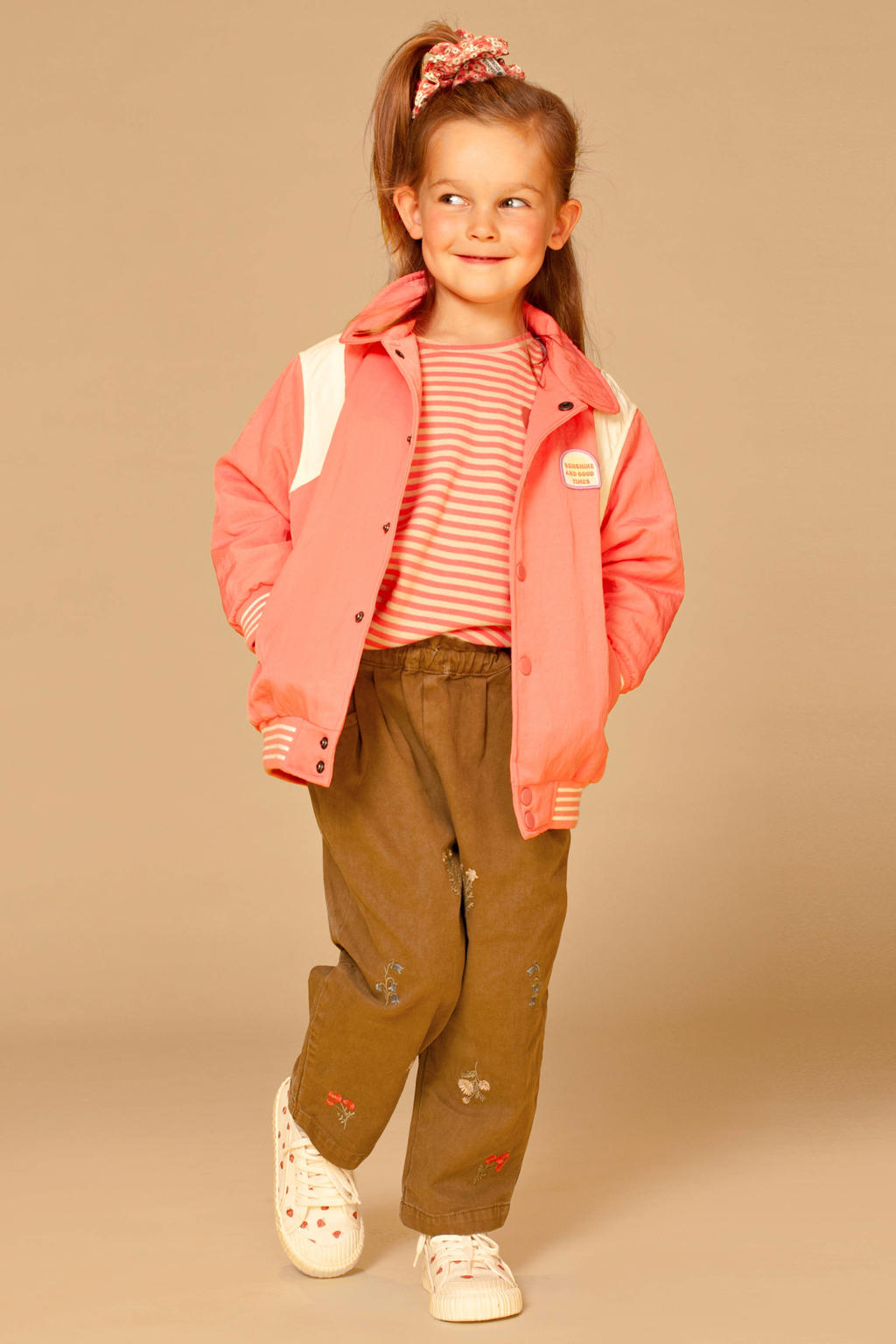 Roze en witte meisjes Stains&Stories zomerjas van polyamide met meerkleurige print, lange mouwen, klassieke kraag, drukknoopsluiting en elastische boord