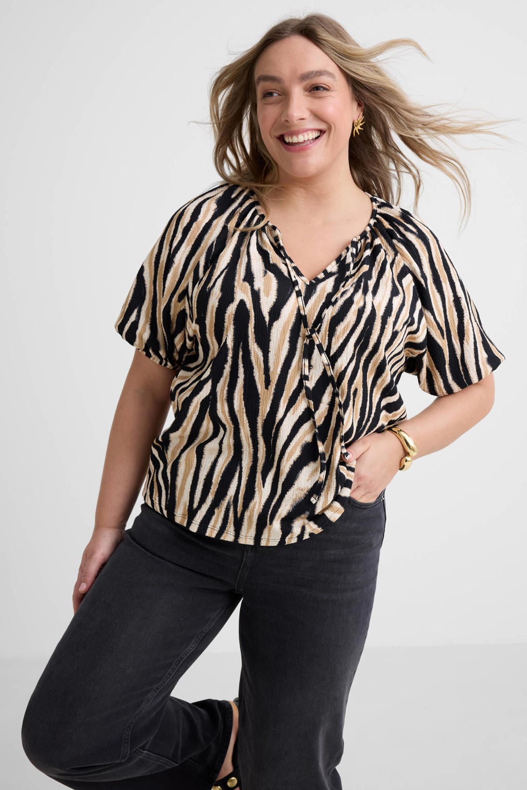 Multikleurige dames GREAT LOOKS crinkle top van polyester met zebraprint, korte mouwen en strikkraag
