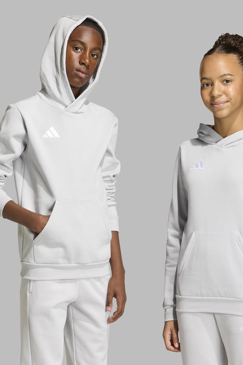 Grijze jongens en meisjes adidas Performance Junior sporthoodie Entrada26 van sweat materiaal met lange mouwen en capuchon