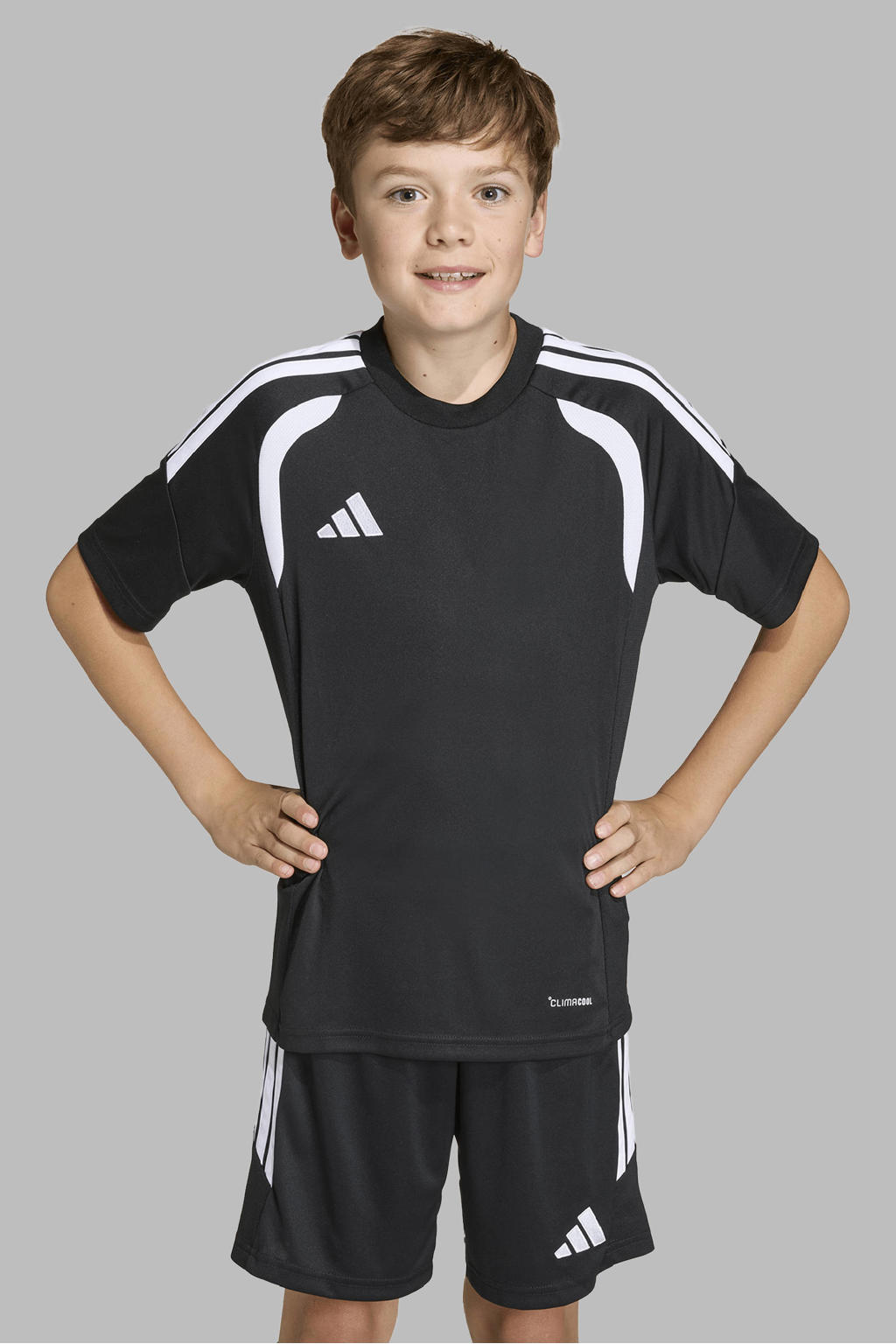 Zwart en witte jongens en meisjes adidas Performance junior voetbalshirt Tiro26 van polyester met korte mouwen en ronde hals