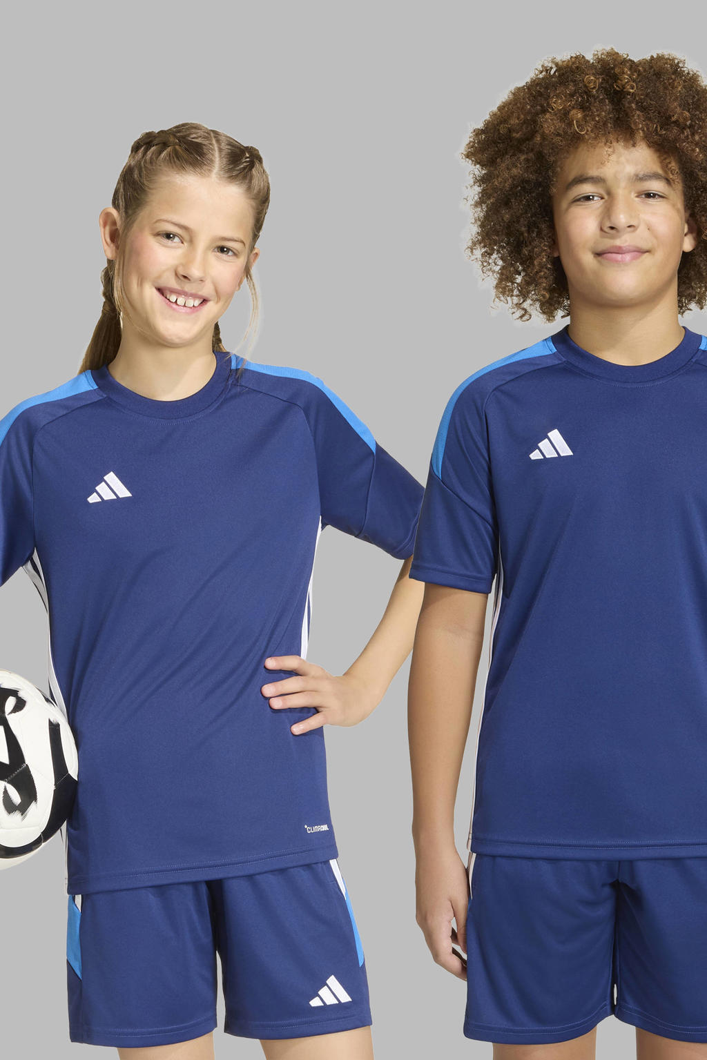 Blauw en witte jongens en meisjes adidas Performance junior voetbalshirt Tiro van polyester met korte mouwen