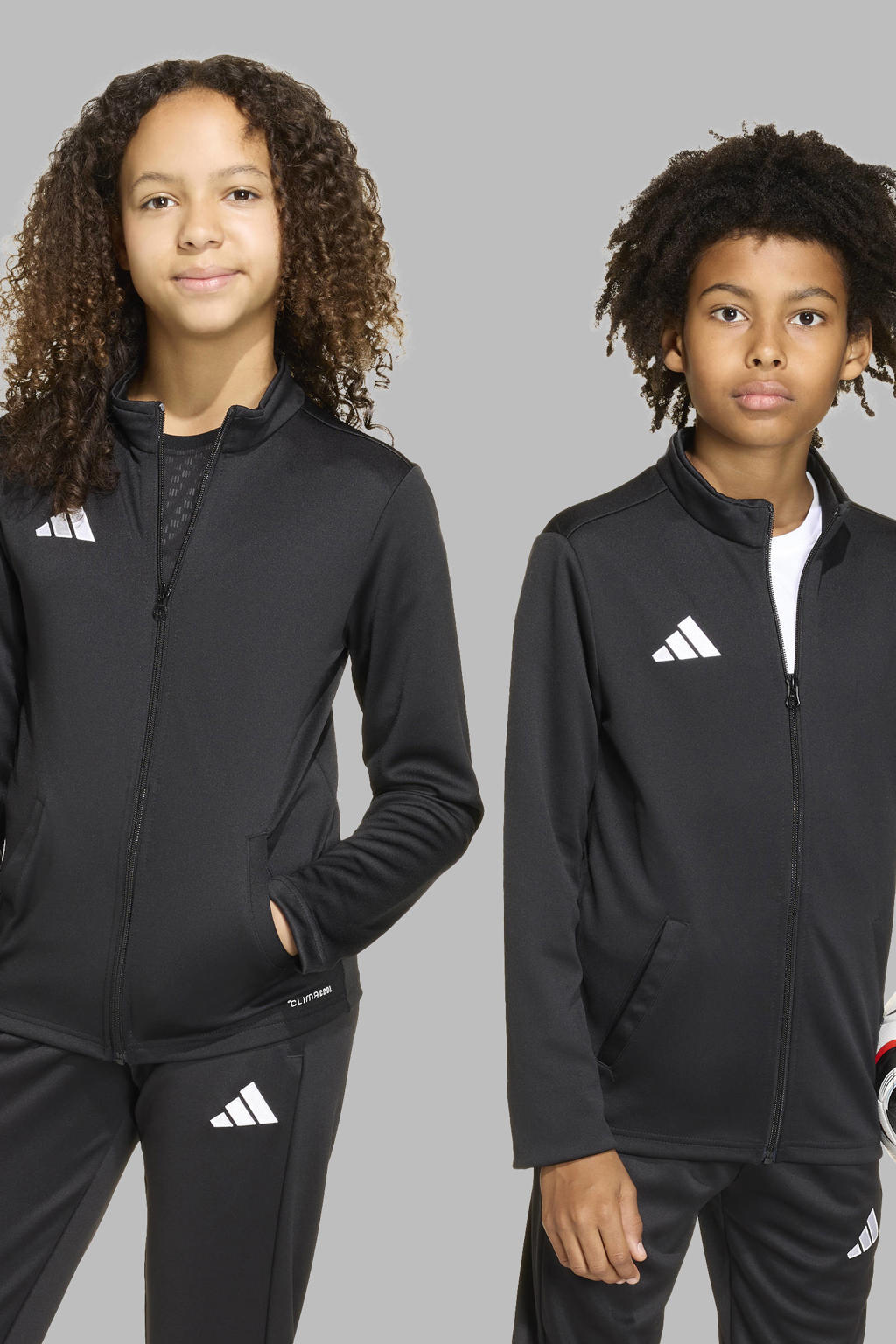 Zwarte jongens en meisjes adidas Performance trainingsjack Entrada26 van polyester met effen, lange mouwen, opstaande kraag en ritssluiting