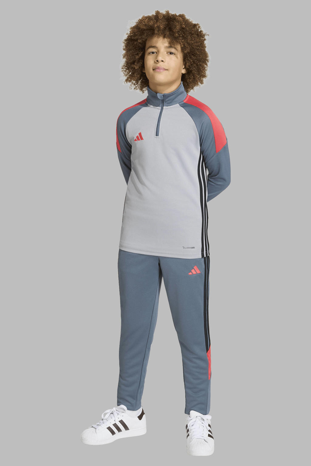 Grijs en rode jongens en meisjes adidas Performance voetbalshirt Tiro van polyester met lange mouwen, opstaande kraag en halve rits
