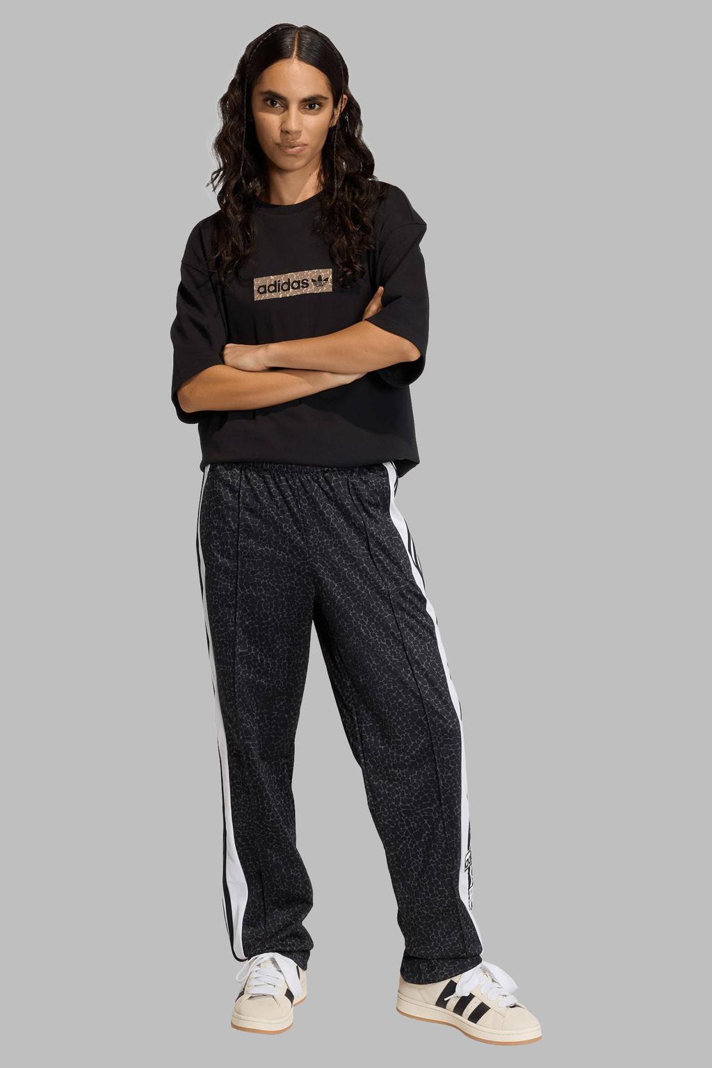Zwart, grijs en witte dames adidas Originals Adibreak trainingsbroek van polyester met loose fit, regular waist en dierenprint