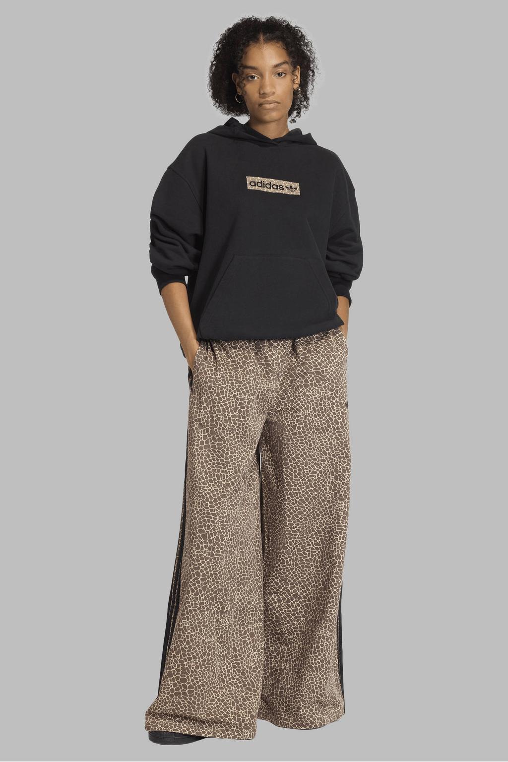 Bruine dames adidas Originals broek Firebird van katoen met loose fit en elastische tailleband met koord