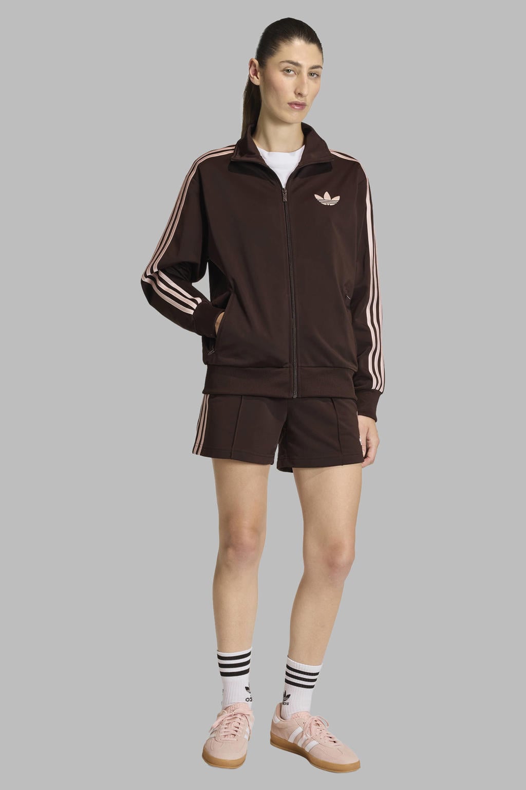 Bruin en roze dames adidas Originals short Firebird Classic van polyester met loose fit, regular waist en effen