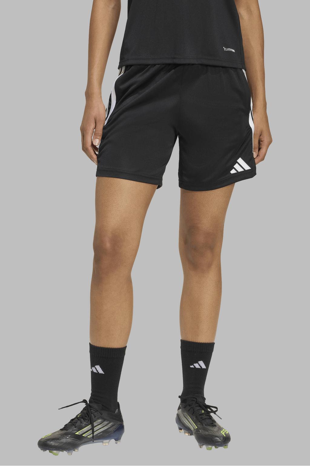 Zwarte dames adidas Performance voetbalshort Tiro26 van polyester met regular waist en elastische tailleband met koord