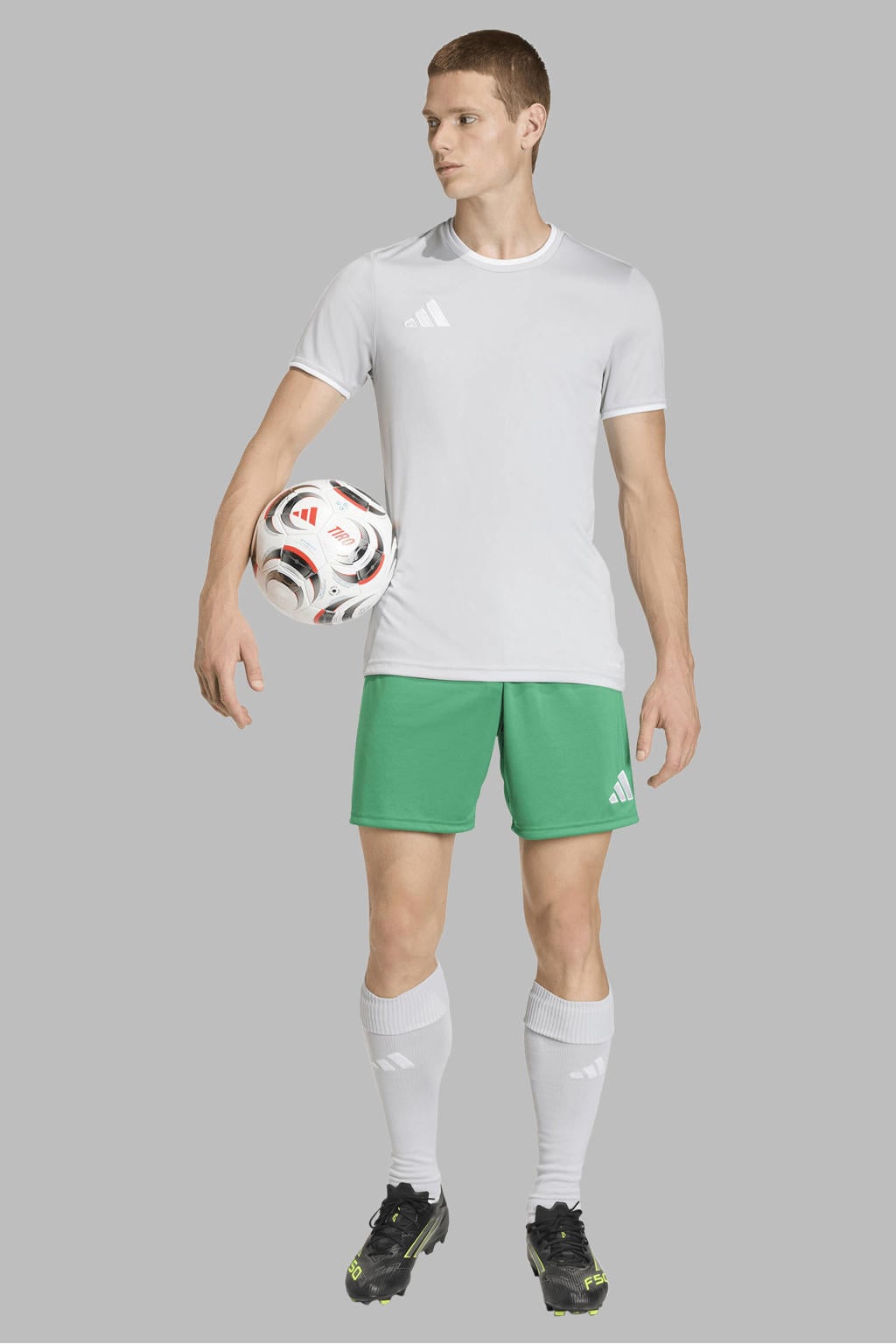 Lichtgrijze heren adidas Performance Senior voetbalshirt Entrada26 van polyester met korte mouwen en ronde hals