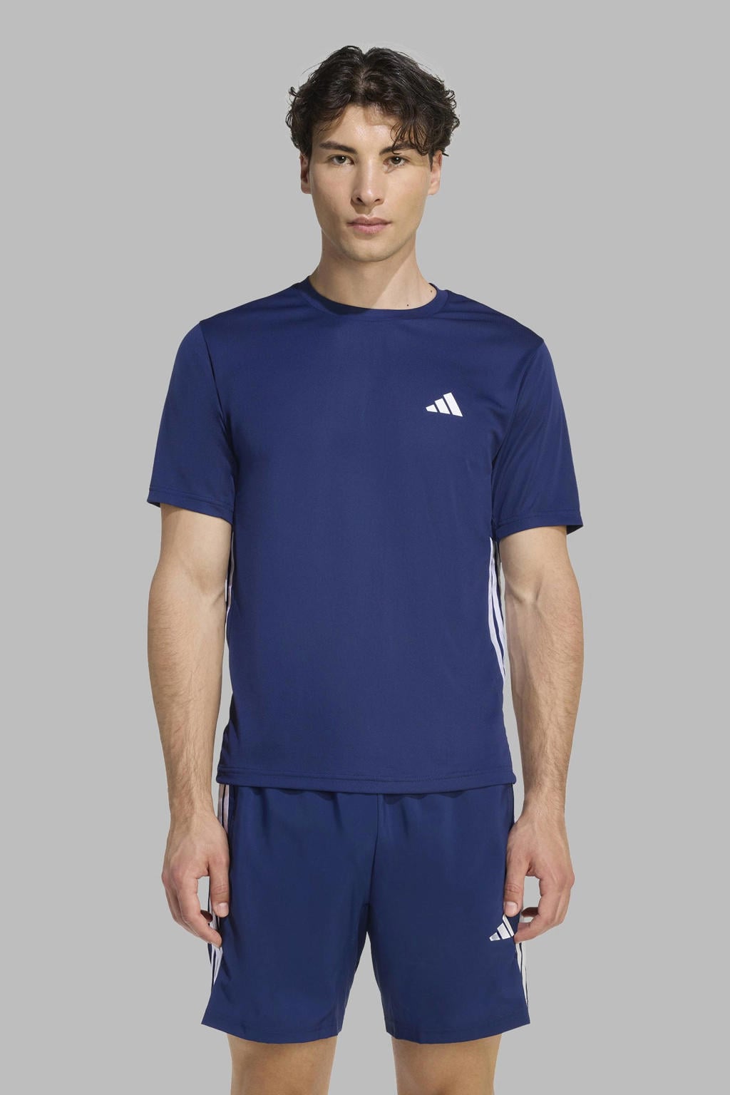 Donkerblauwe heren adidas Performance sportshirt Workout Essentials donkerblaw van polyester met korte mouwen en ronde hals