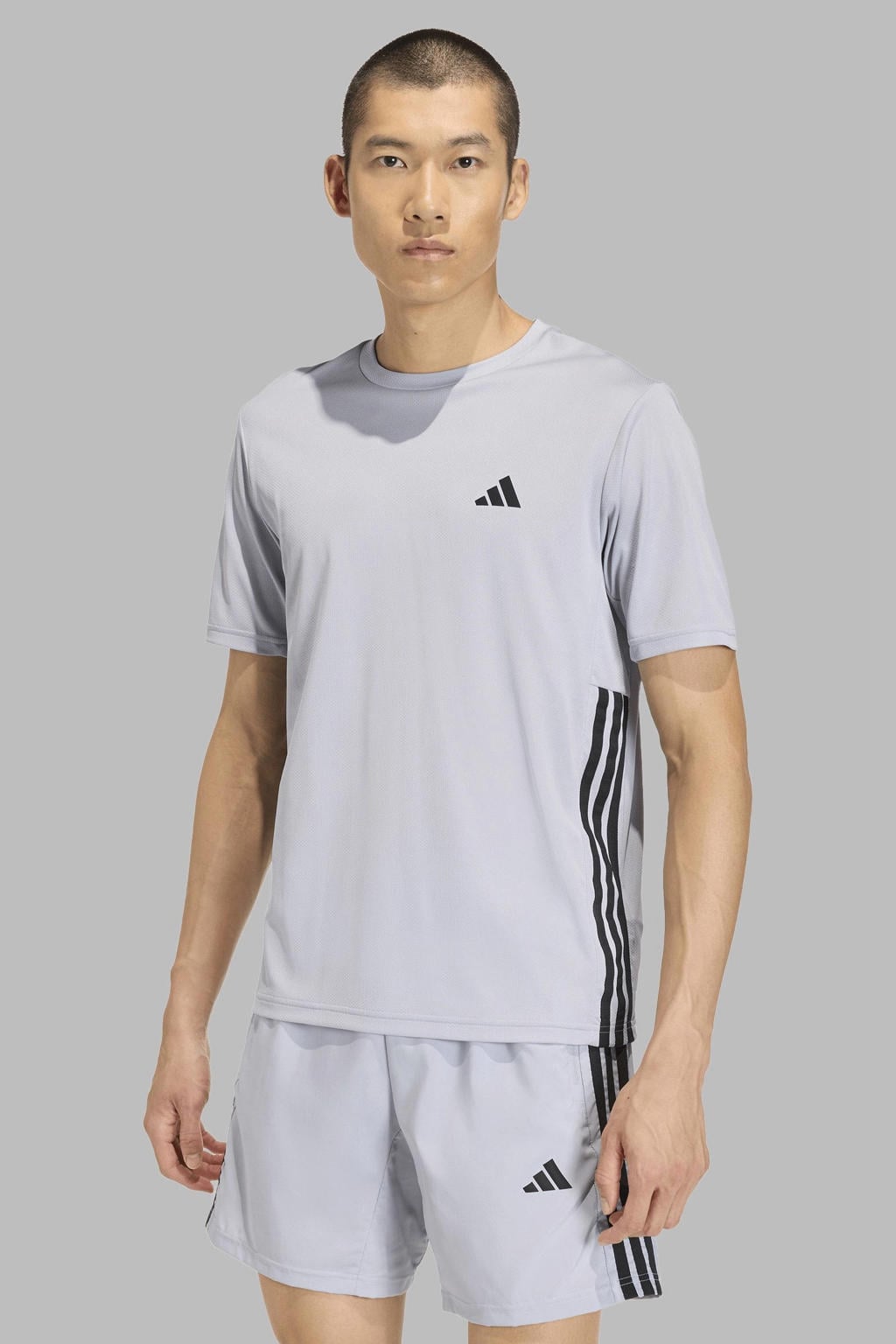 Lichtgrijze heren adidas Performance sportshirt Workout Essentials van polyester met korte mouwen en ronde hals