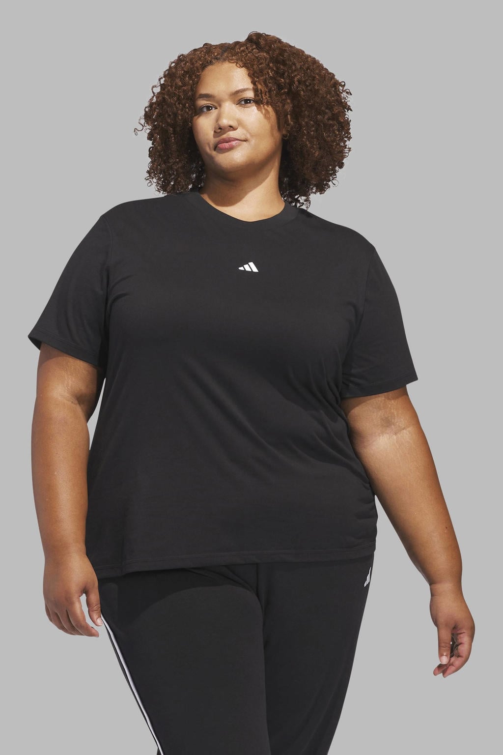 Zwarte dames adidas Sportswear Plus Size T-shirt van katoen met effen en korte mouwen