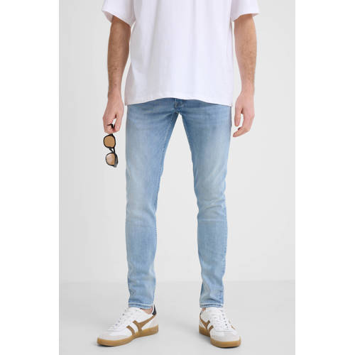 CHASIN' Carter Brisk slim fit medium blue denim afbeelding
