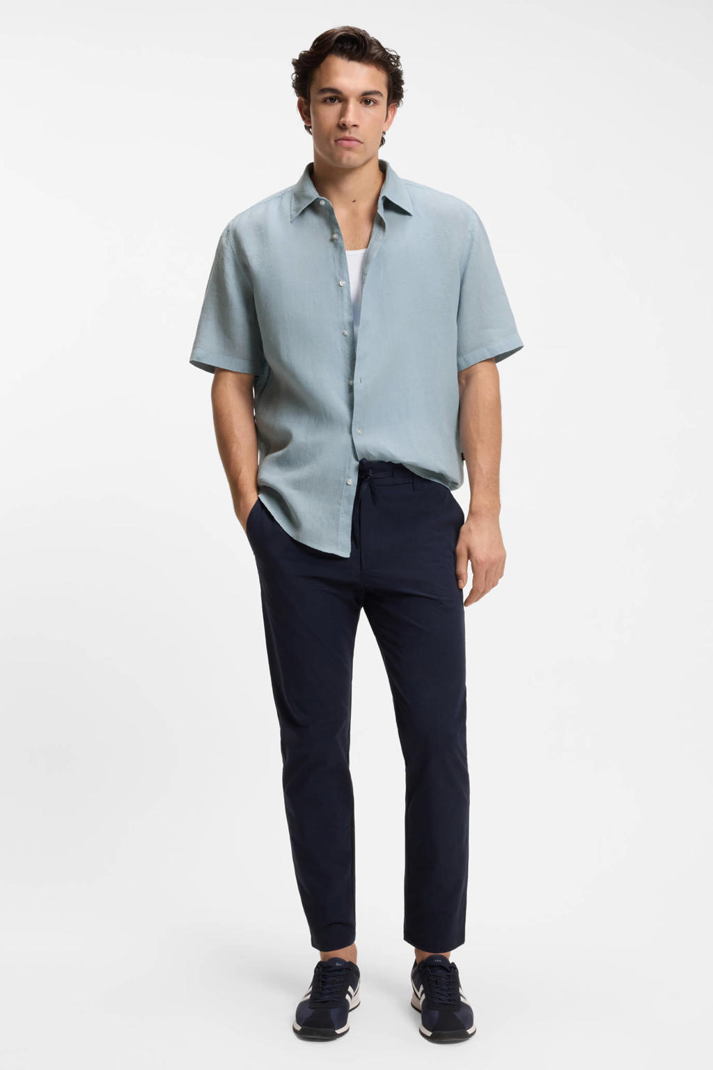 Lichtblauwe heren BOSS regular casual overhemd van linnen met effen, korte mouwen, klassieke kraag en knoopsluiting