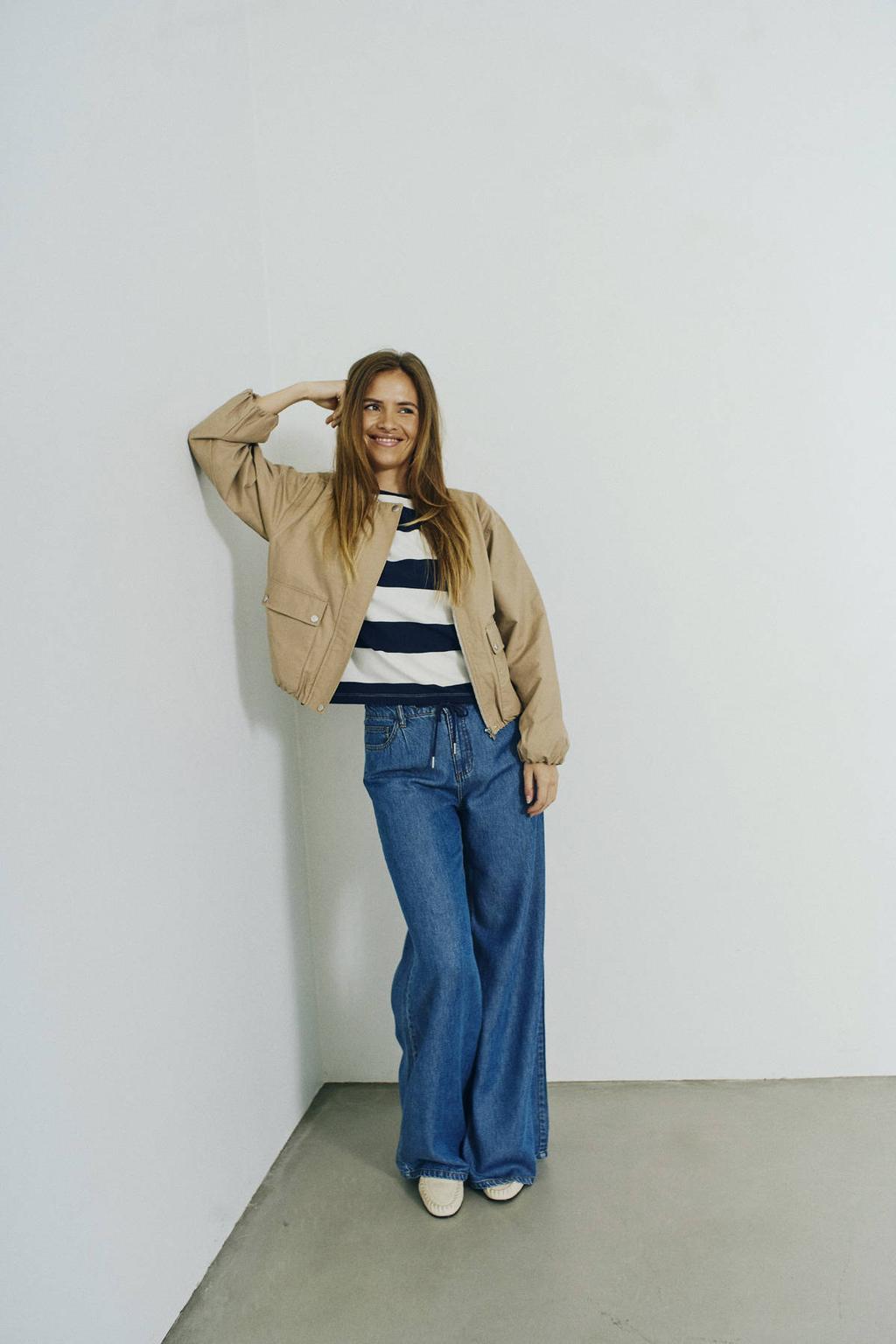 Wit en marineblauwe dames FREEQUENT gestreepte T-shirt van katoen met korte mouwen en ronde hals