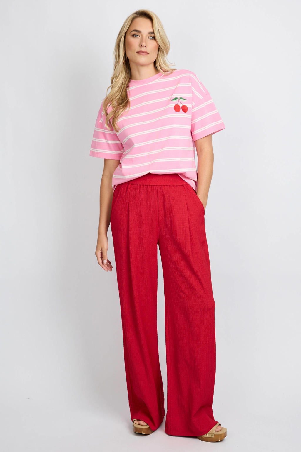 Rode dames FLURESK straight regular waist broek van polyester met elastische tailleband en effen