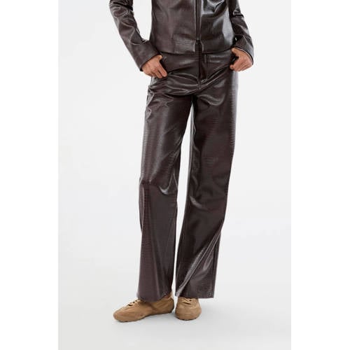 Modström imitatieleren wide leg regular waist broek bruin afbeelding