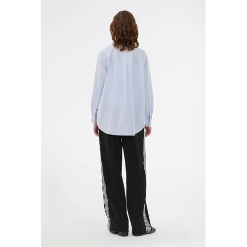 Modström blouse met krijtstreep lichtblauw afbeelding
