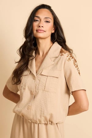 blouse lichtbruin met pailletten