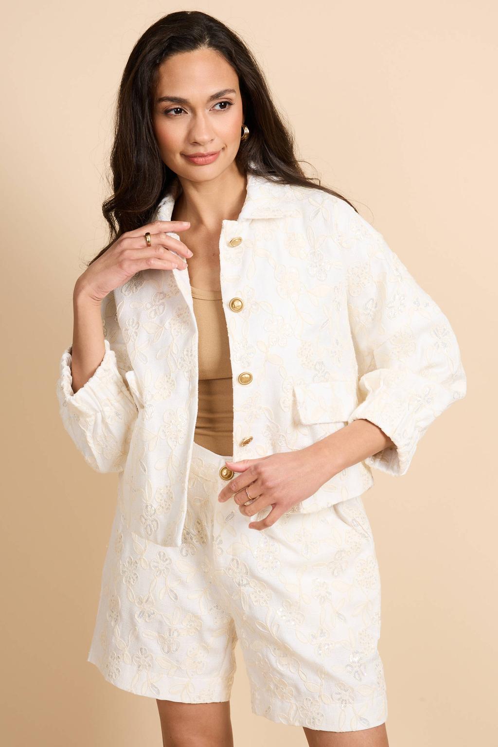 Witte dames G-maxx jasje van polyester met effen, lange mouwen, klassieke kraag, knoopsluiting en borduursels