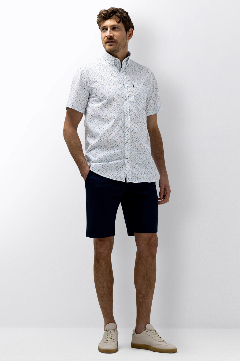 Wit en light blue heren State of Art regular casual overhemd van katoen met korte mouwen en button down sluiting