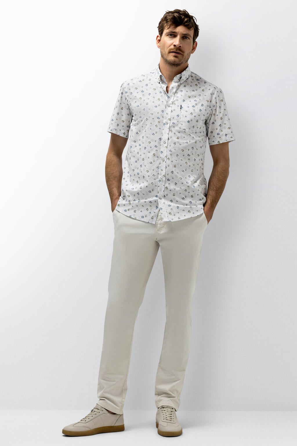 Wit en light blue heren State of Art regular casual overhemd van katoen met korte mouwen, button down sluiting en knoopsluiting