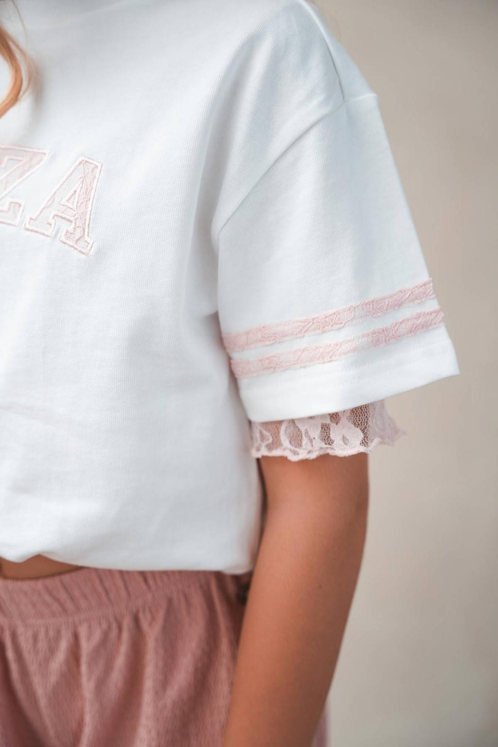 Lichtroze meisjes Like Flo Young blousetop van polyester met effen, korte mouwen, ronde hals en kant